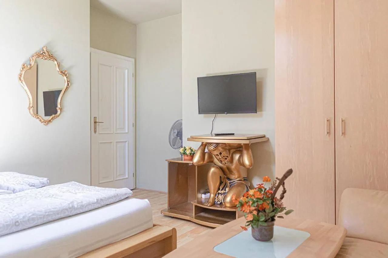X Mar 2024 Comfortable Rooms In A Beautiful House Gd Vienna Villa